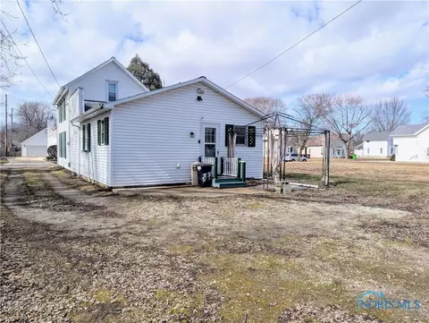 134 S Bell St, Bradner, OH 43406 photo 5