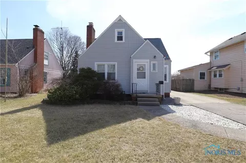 2902 116th St, Toledo, OH 43611
