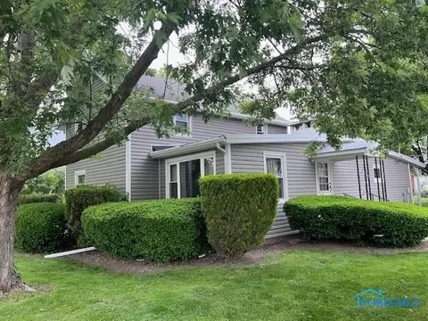 303 S Harrison St, Sherwood, OH 43556
