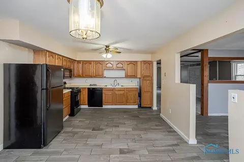 104 Ardsley, Walbridge, OH 43465 photo 9