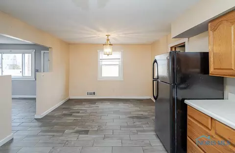 104 Ardsley, Walbridge, OH 43465 photo 12