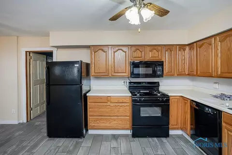 104 Ardsley, Walbridge, OH 43465 photo 14