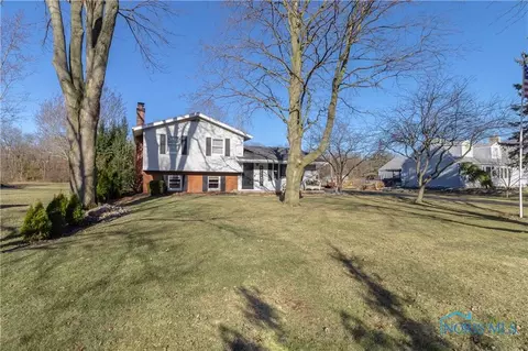 289 N River Rd, Waterville, OH 43566