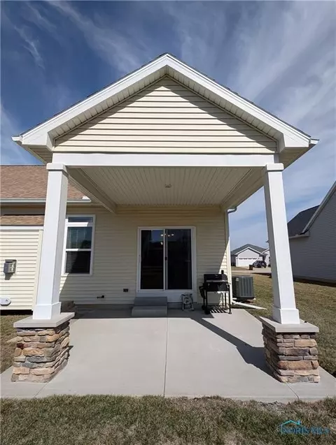 6589 Alexander Dr, Walbridge, OH 43465 photo 3