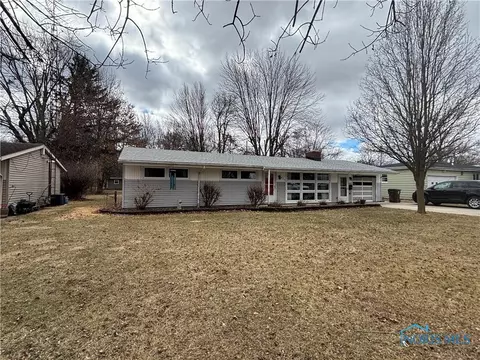 225 Glenwood Dr, Defiance, OH 43512