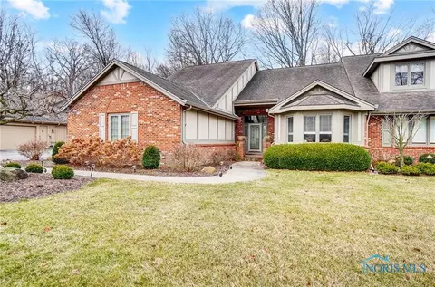 58 Wolf Ridge Dr, Holland, OH 43528