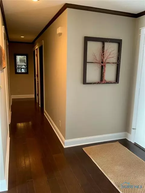 1102 Crestview Ave, Bryan, OH 43506 photo 3
