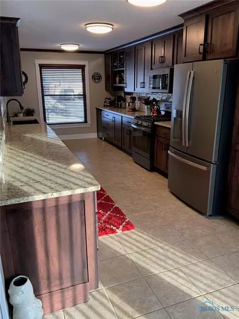 1102 Crestview Ave, Bryan, OH 43506 photo 7