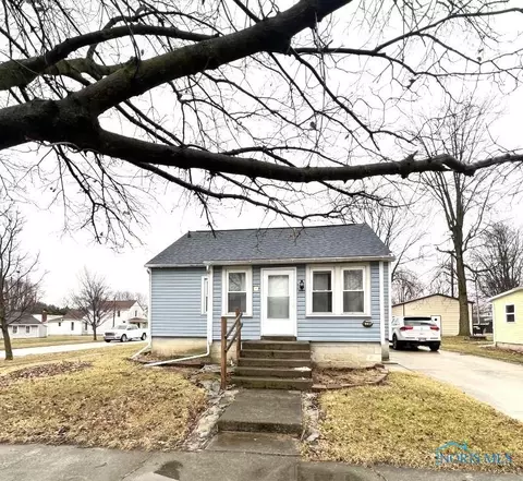 216 N Center St, Wayne, OH 43466 photo 3