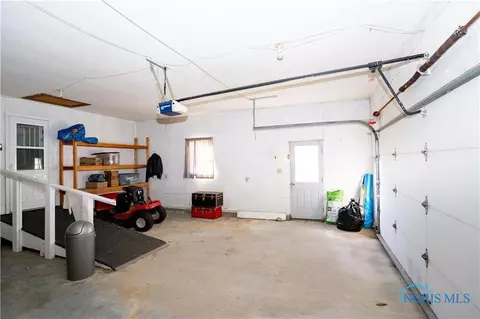 210 N Maple St, Payne, OH 45880 photo 7