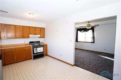210 N Maple St, Payne, OH 45880 photo 18