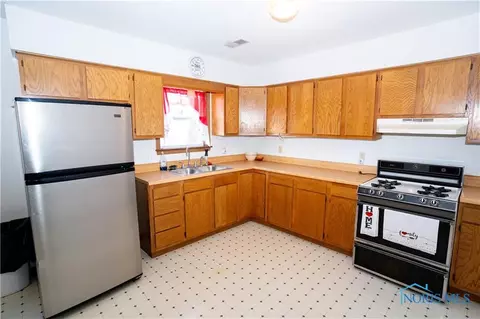 210 N Maple St, Payne, OH 45880 photo 16