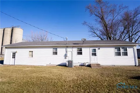 210 N Maple St, Payne, OH 45880 photo 2