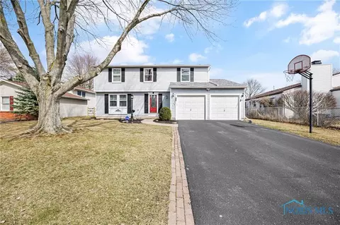 2121 Bromford Rd, Maumee, OH 43537