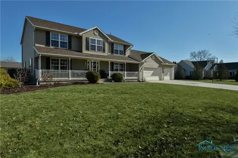 81 S Brookside Dr, Oak Harbor, OH 43449