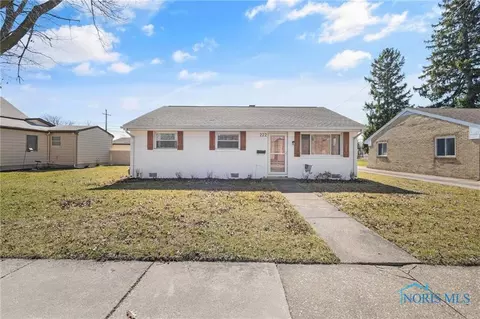 222 Sackett St, Maumee, OH 43537