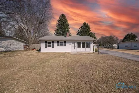 6028 Fairhaven Dr, Toledo, OH 43623