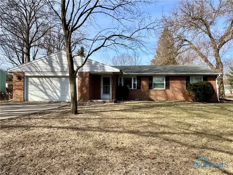 11174 West St, Whitehouse, OH 43571