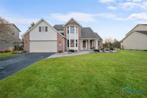 4739 Cabriolet Ln, Maumee, OH 43537