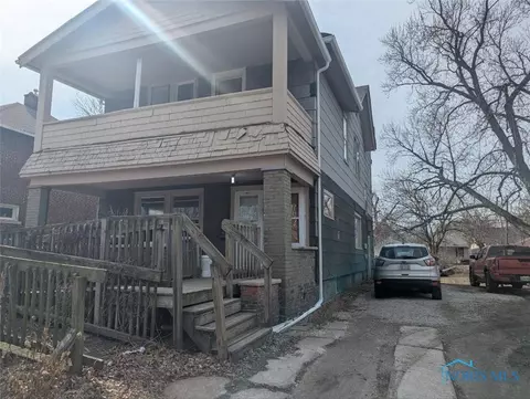 912 E Broadway St, Toledo, OH 43605