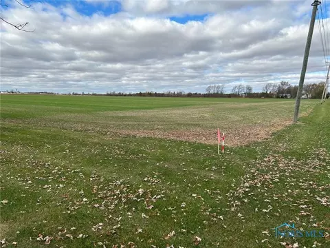 4723 Kilburn Rd, Berkey, OH 43504