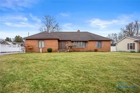 4721 Meadow Rue Dr, Toledo, OH 43614
