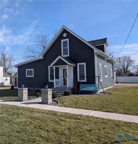 205 E Main St, Oakwood, OH 45873