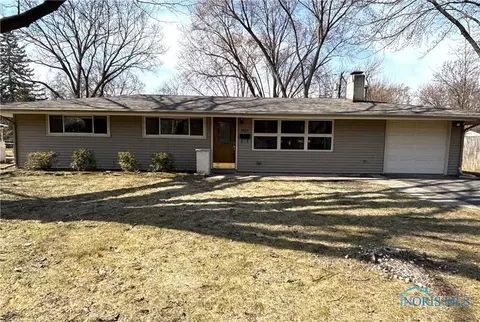 3027 W Lincolnshire Blvd, Toledo, OH 43606