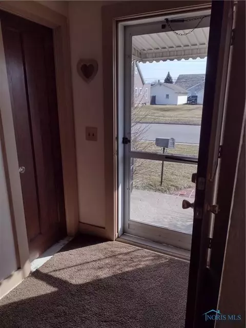 227 N Beech St, Bryan, OH 43506 photo 3