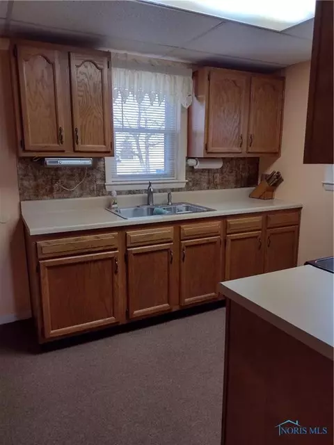 227 N Beech St, Bryan, OH 43506 photo 9