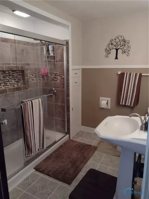 227 N Beech St, Bryan, OH 43506 photo 15