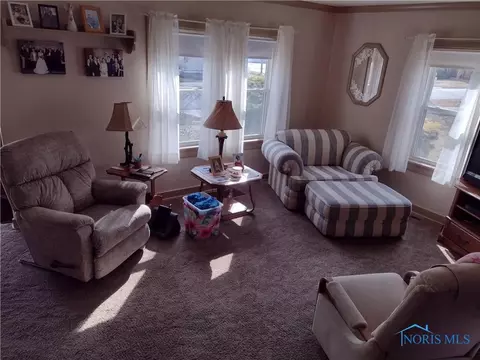 227 N Beech St, Bryan, OH 43506 photo 5