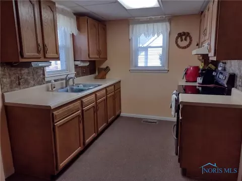 227 N Beech St, Bryan, OH 43506 photo 10