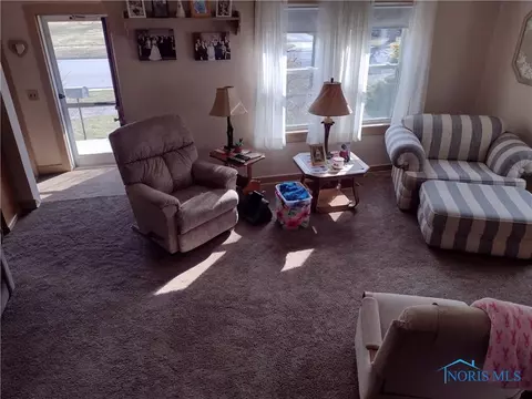 227 N Beech St, Bryan, OH 43506 photo 4