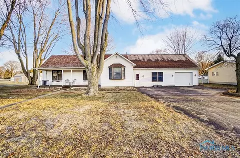 18560 Lincoln St, Tontogany, OH 43565