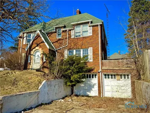 3720 Monroe St, Toledo, OH 43606