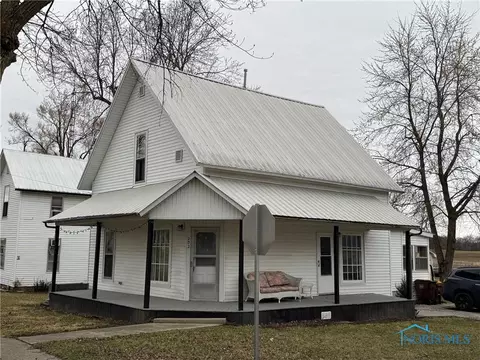 202 N Main St, Edon, OH 43518