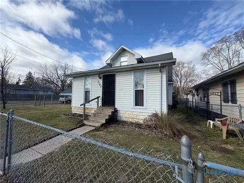 1105 Elysian Ave, Toledo, OH 43607 photo 1