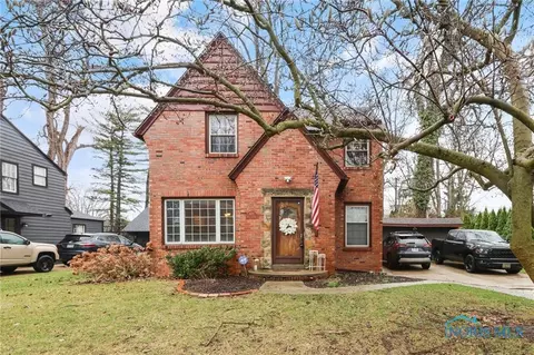 1627 Wildwood Rd, Toledo, OH 43614
