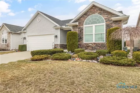 817 Meadowland Trl, Toledo, OH 43615