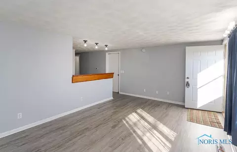 813 N Main St, Bryan, OH 43506 photo 5