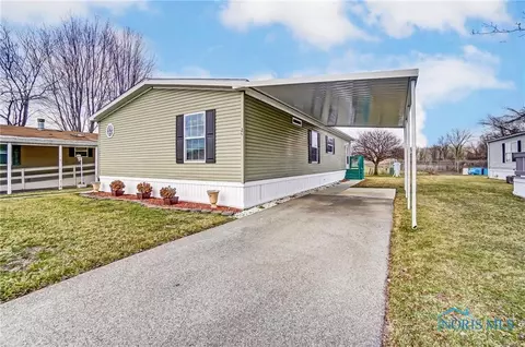715 S Holland Sylvania Rd #24, Toledo, OH 43615