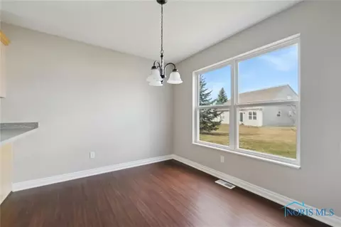 7352 Manatee Ct, Maumee, OH 43537 photo 9