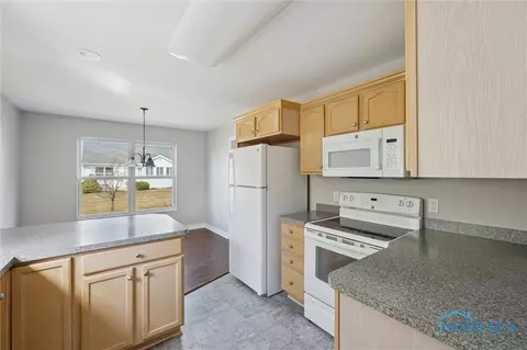 7352 Manatee Ct, Maumee, OH 43537 photo 15