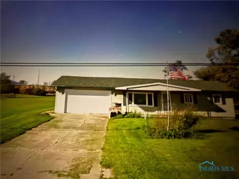 29113 E Broadway St, Walbridge, OH 43465