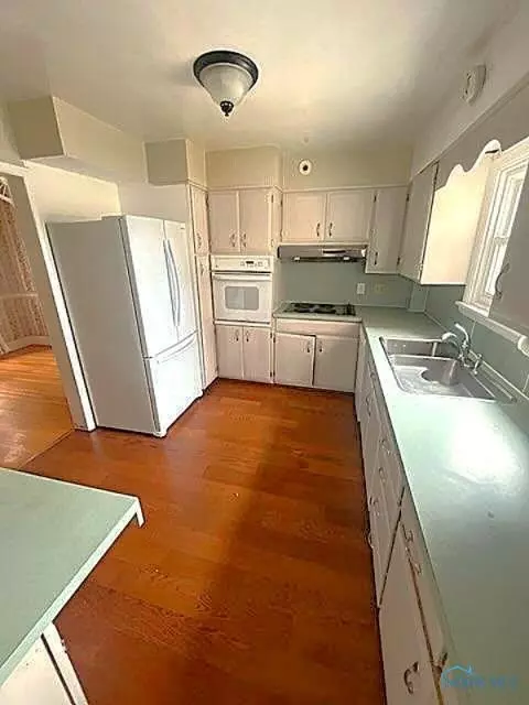 113 E Harrison St, Maumee, OH 43537 photo 6