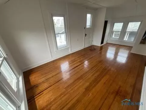 113 E Harrison St, Maumee, OH 43537 photo 10