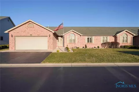 2129 Greystone Ct, Findlay, OH 45840