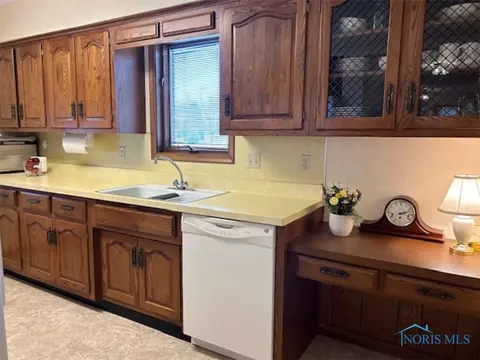 1221 Barrister Dr, Bryan, OH 43506 photo 10