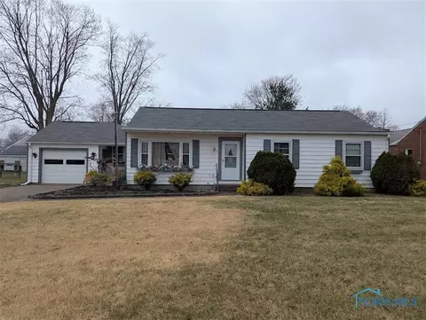 1115 Highland Ave, Napoleon, OH 43545